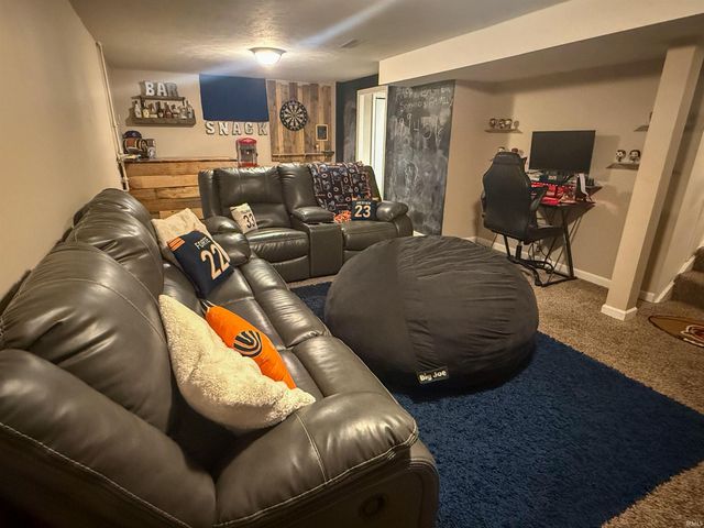 1022 Fieldhouse Avenue, Elkhart, IN 46516