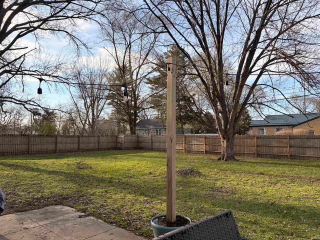 1022 Fieldhouse Avenue, Elkhart, IN 46516