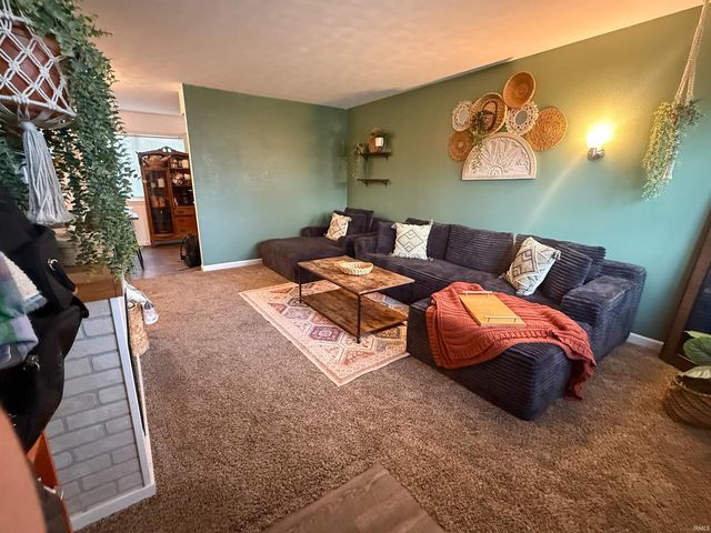 1022 Fieldhouse Avenue, Elkhart, IN 46516