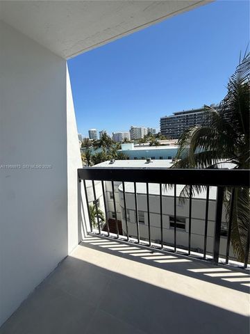 6937 Bay Drive, Miami Beach, FL 33141