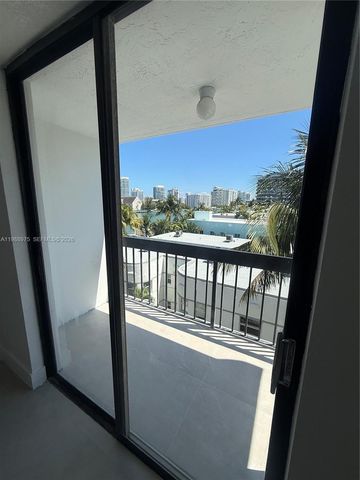 6937 Bay Drive, Miami Beach, FL 33141