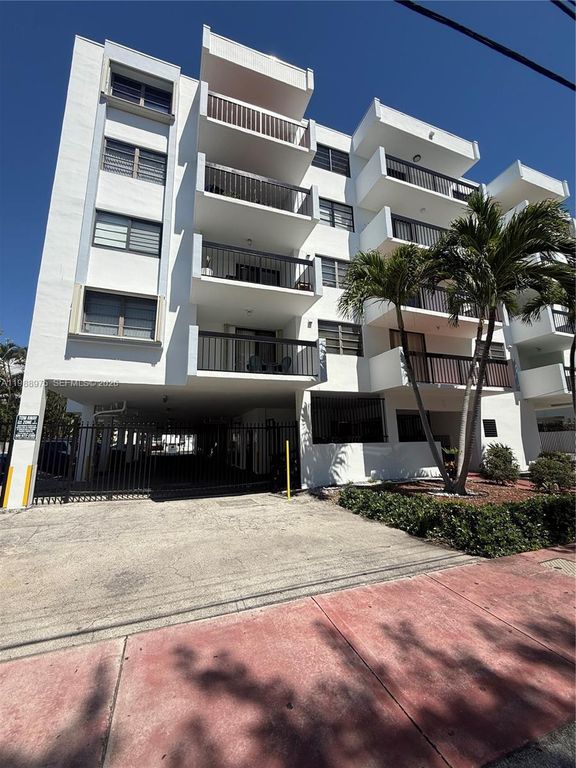 6937 Bay Drive, Miami Beach, FL 33141