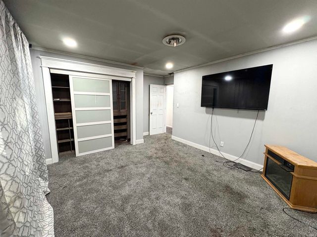 2300 S Brown Avenue, Bloomington, IN 47403