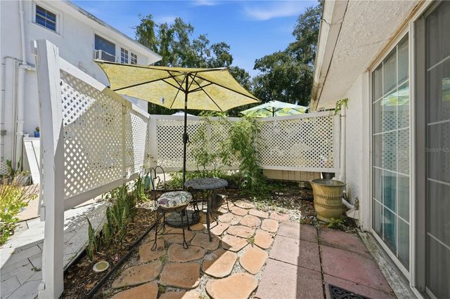 206 E 9TH AVENUE, Mount Dora, FL 32757