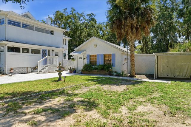206 E 9TH AVENUE, Mount Dora, FL 32757