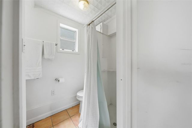 206 E 9TH AVENUE, Mount Dora, FL 32757