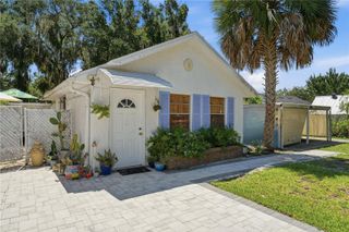 206 E 9TH AVENUE, Mount Dora, FL 32757