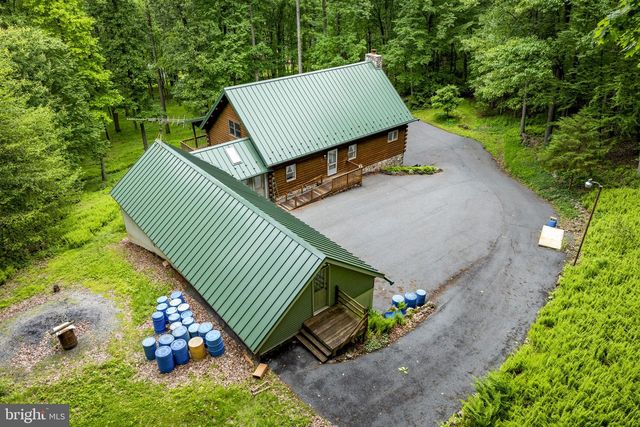 210 RESH RD, Reinholds, PA 17569