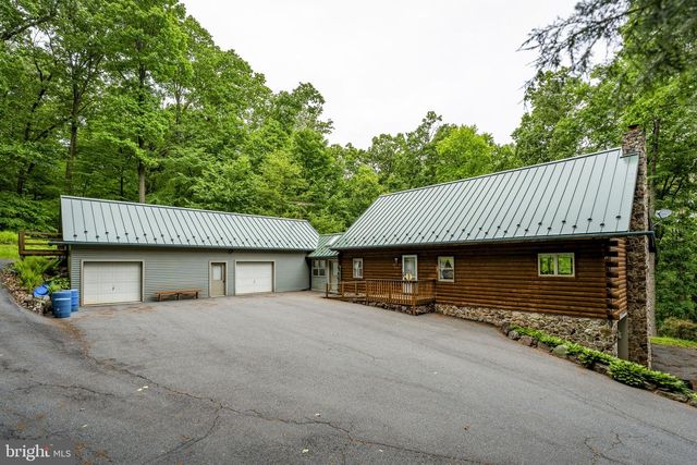 210 RESH RD, Reinholds, PA 17569