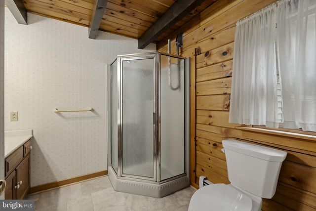 210 RESH RD, Reinholds, PA 17569