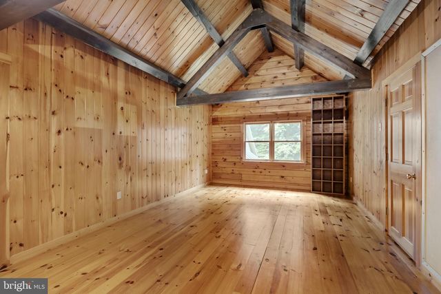 210 RESH RD, Reinholds, PA 17569