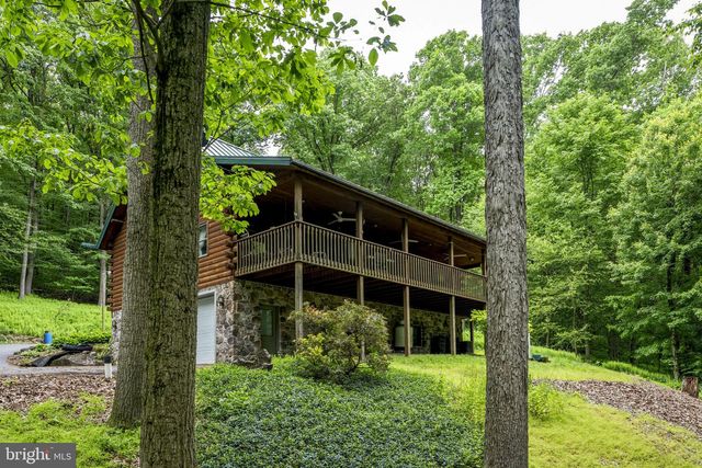 210 RESH RD, Reinholds, PA 17569