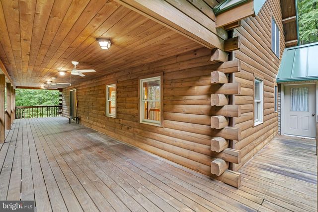 210 RESH RD, Reinholds, PA 17569