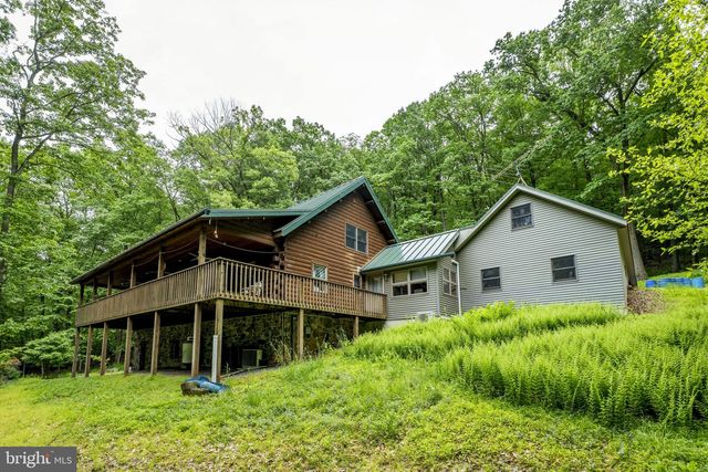 210 RESH RD, Reinholds, PA 17569