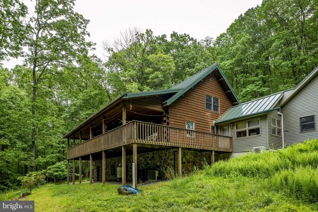 210 RESH RD, Reinholds, PA 17569