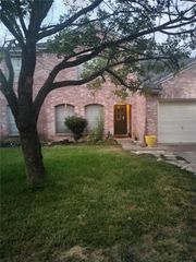 1110 Mountain View DR, Pflugerville, TX 78660