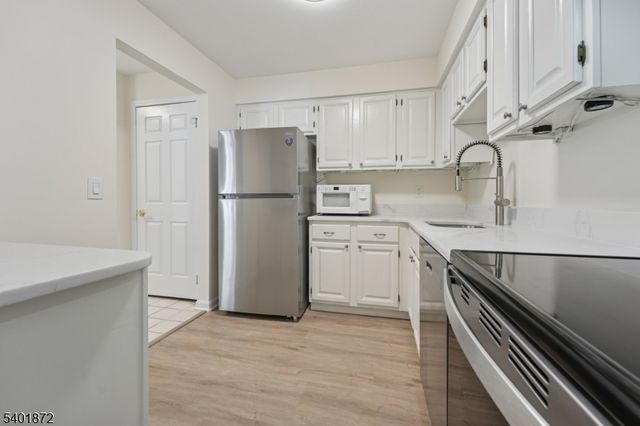 195 Alexandria Way Ondo, Bernards Twp., NJ 07920