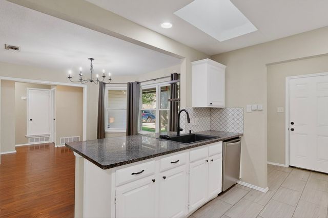 6804 Richfield Drive, North Richland Hills, TX 76182