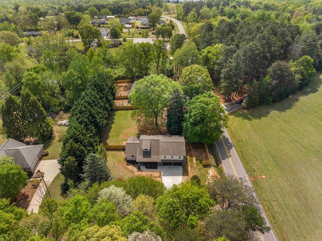100 Brandon Drive, Spartanburg, SC 29303