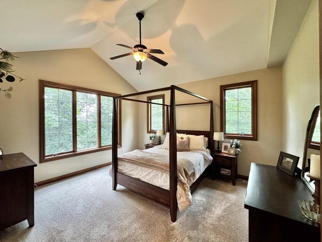 N62W28550 Rybeck ROAD, Hartland, WI 53029