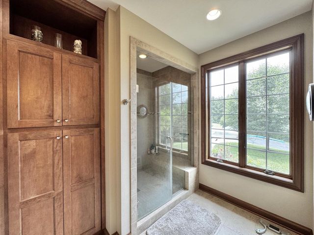 N62W28550 Rybeck ROAD, Hartland, WI 53029