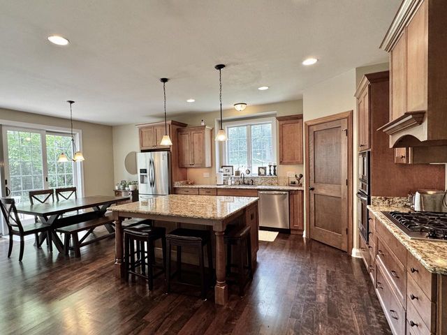 N62W28550 Rybeck ROAD, Hartland, WI 53029