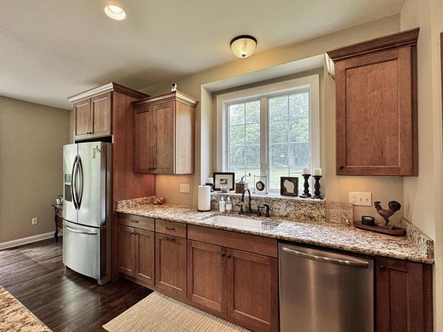 N62W28550 Rybeck ROAD, Hartland, WI 53029
