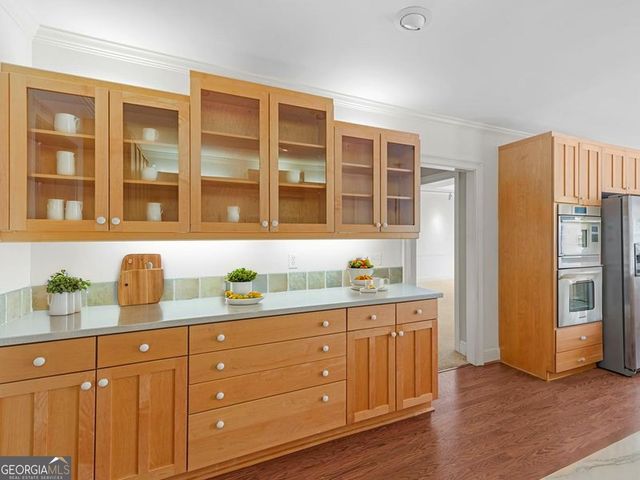 6 Downshire Lane, Decatur, GA 30033