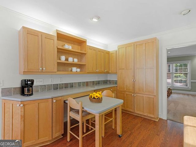 6 Downshire Lane, Decatur, GA 30033