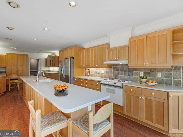 6 Downshire Lane, Decatur, GA 30033