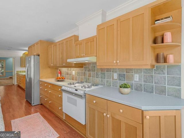6 Downshire Lane, Decatur, GA 30033
