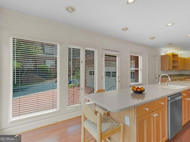 6 Downshire Lane, Decatur, GA 30033