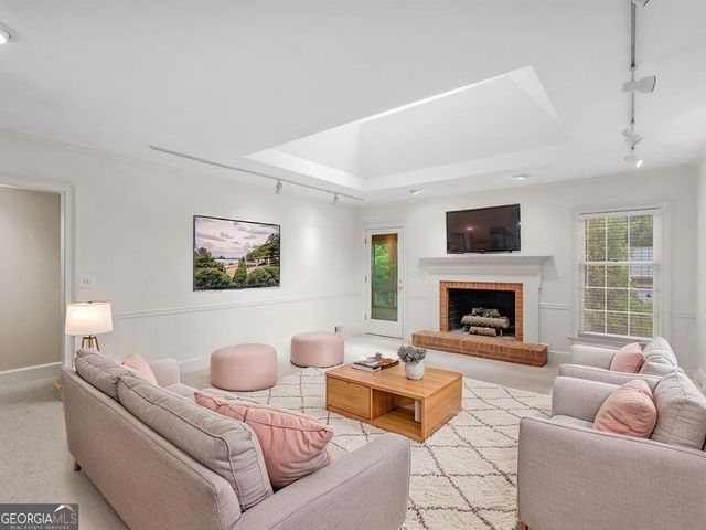 6 Downshire Lane, Decatur, GA 30033