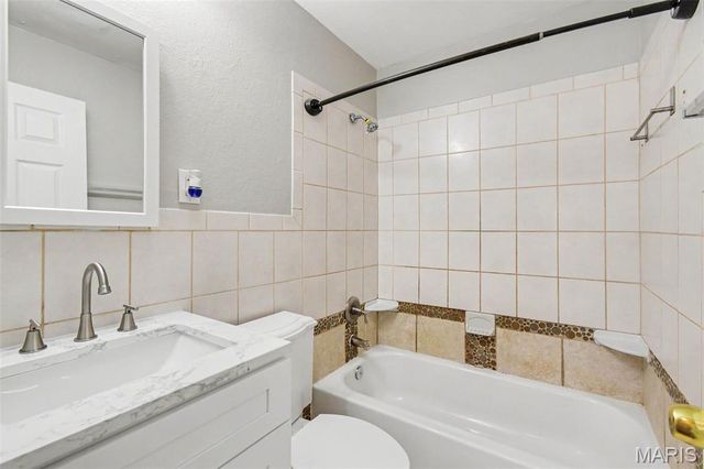 2125 Collier Drive, Florissant, MO 63031
