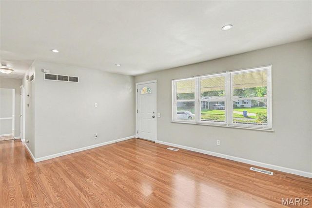 2125 Collier Drive, Florissant, MO 63031