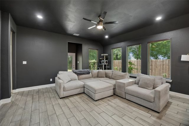 4030 Gilmore Street, Fort Worth, TX 76111