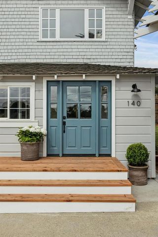 140 Wienke Way, Moss Beach, CA 94038