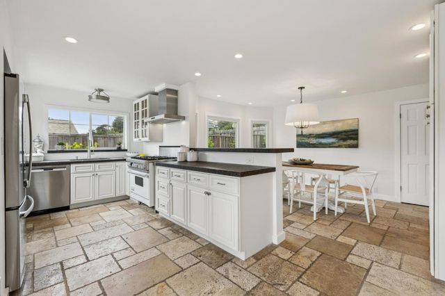 140 Wienke Way, Moss Beach, CA 94038