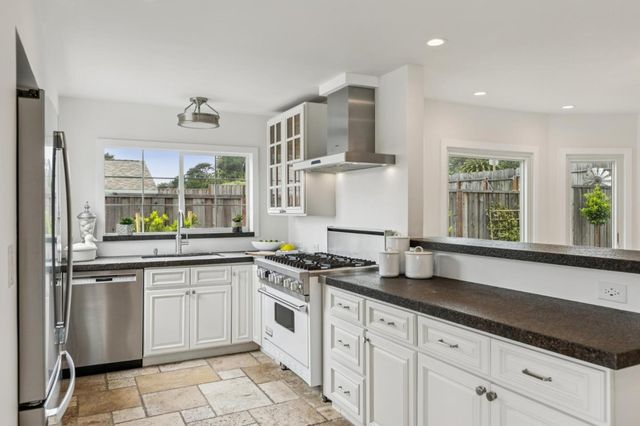 140 Wienke Way, Moss Beach, CA 94038