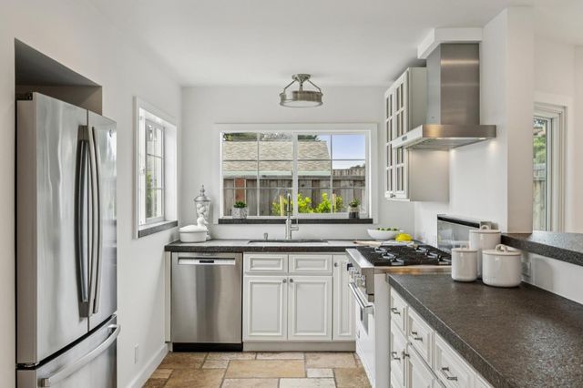 140 Wienke Way, Moss Beach, CA 94038
