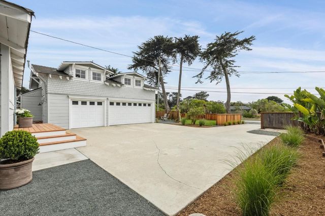 140 Wienke Way, Moss Beach, CA 94038