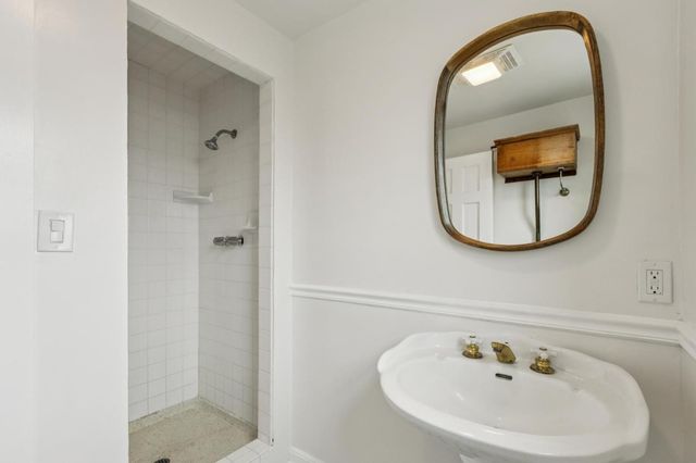 140 Wienke Way, Moss Beach, CA 94038