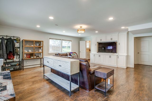 10739 Saint Lazare Drive, Dallas, TX 75229