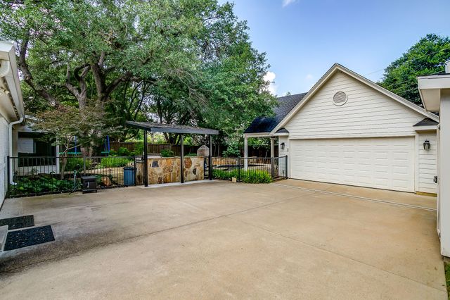 10739 Saint Lazare Drive, Dallas, TX 75229