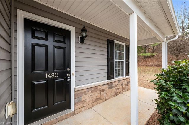 1482 Hammermill Lane, Kernersville, NC 27284