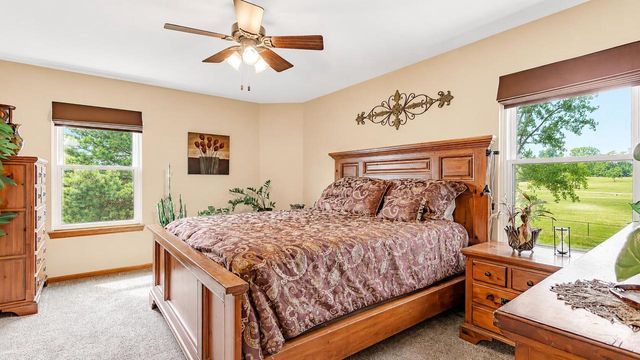 28720 Sunflower LANE, Waterford, WI 53185