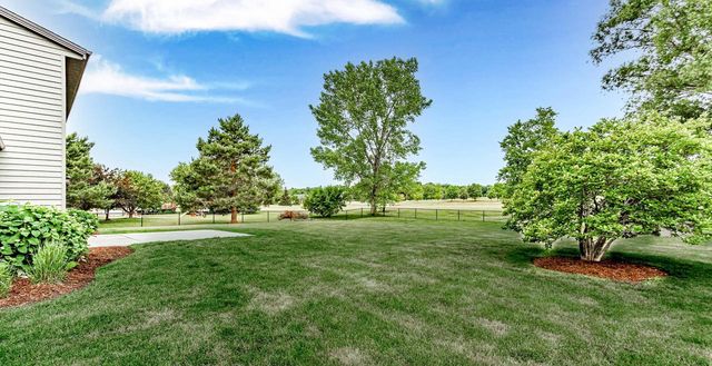 28720 Sunflower LANE, Waterford, WI 53185