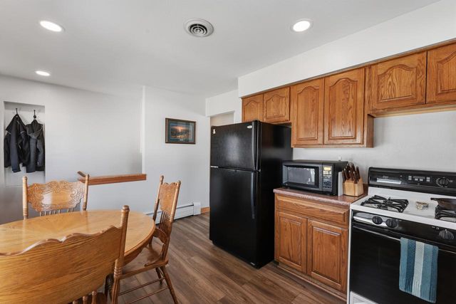 1608 Menomonee AVENUE, South Milwaukee, WI 53172