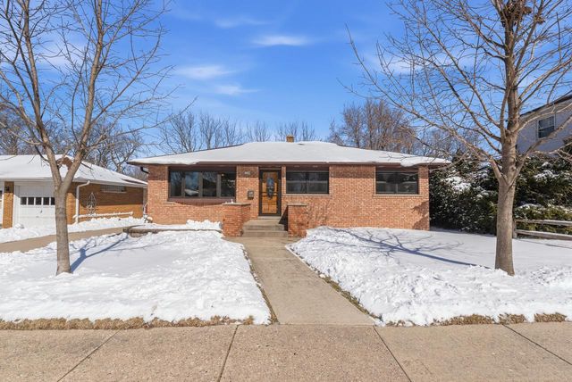 1608 Menomonee AVENUE, South Milwaukee, WI 53172