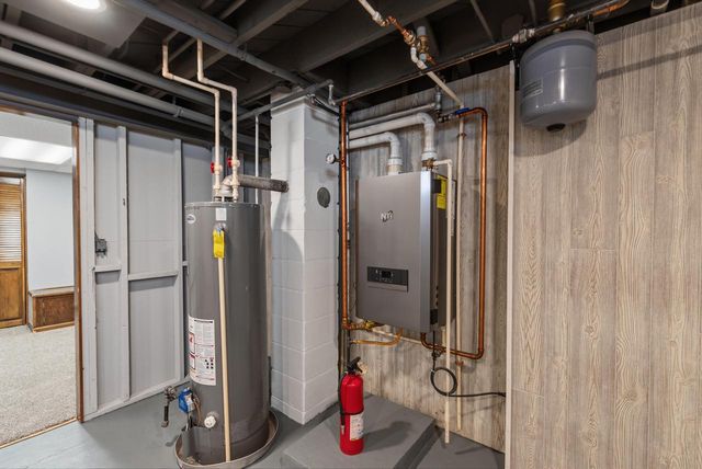 1608 Menomonee AVENUE, South Milwaukee, WI 53172